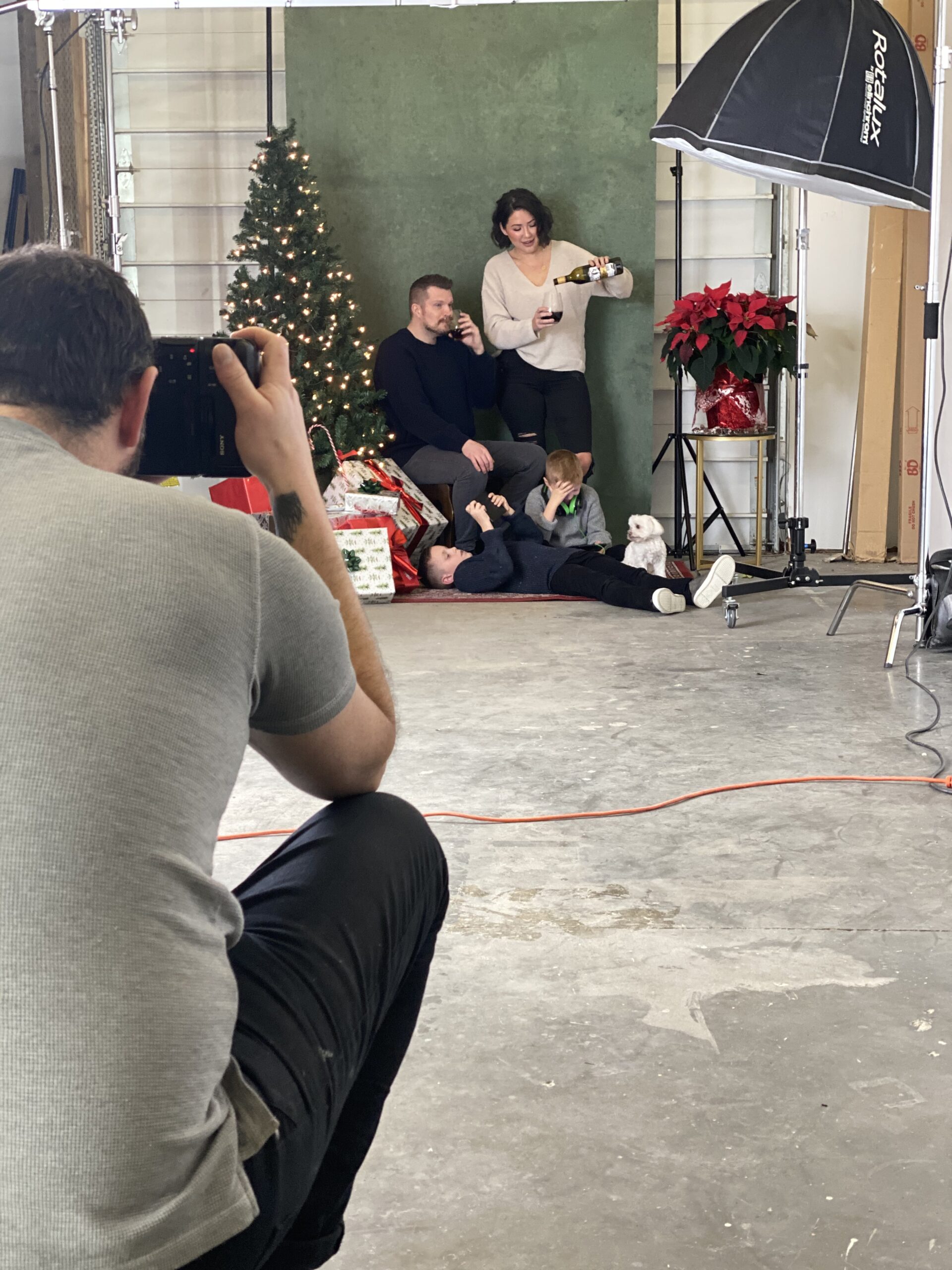 behind the scenes christmas portrait