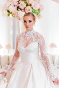 master stylist - zohal - faye smith agency - vancouver wedding makeup