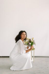 FAYE SMITH AGENCY - JUNIOR MAKEUP AND HAIR ARTIST - DIA - VANCOUVER