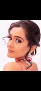 sana - junior stylist - makeup artist - vancouver - faye smith agency