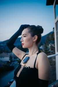 ren - fayesmithagency - vancouver - master stylist - makeup artist